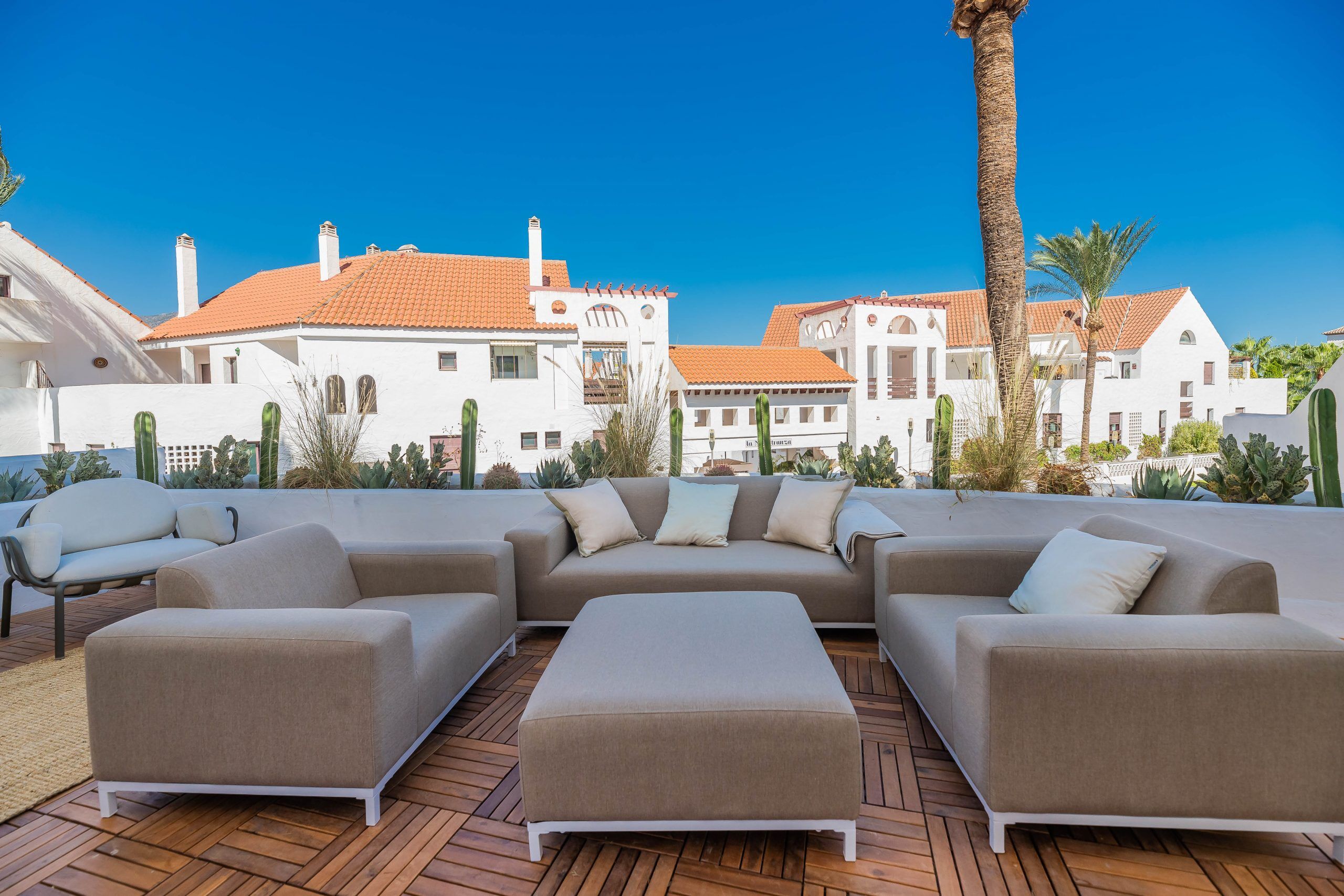 8ac07d172da71238d9a273417b5da6ad.Maya-Jardines-Andalucia-42-scaled