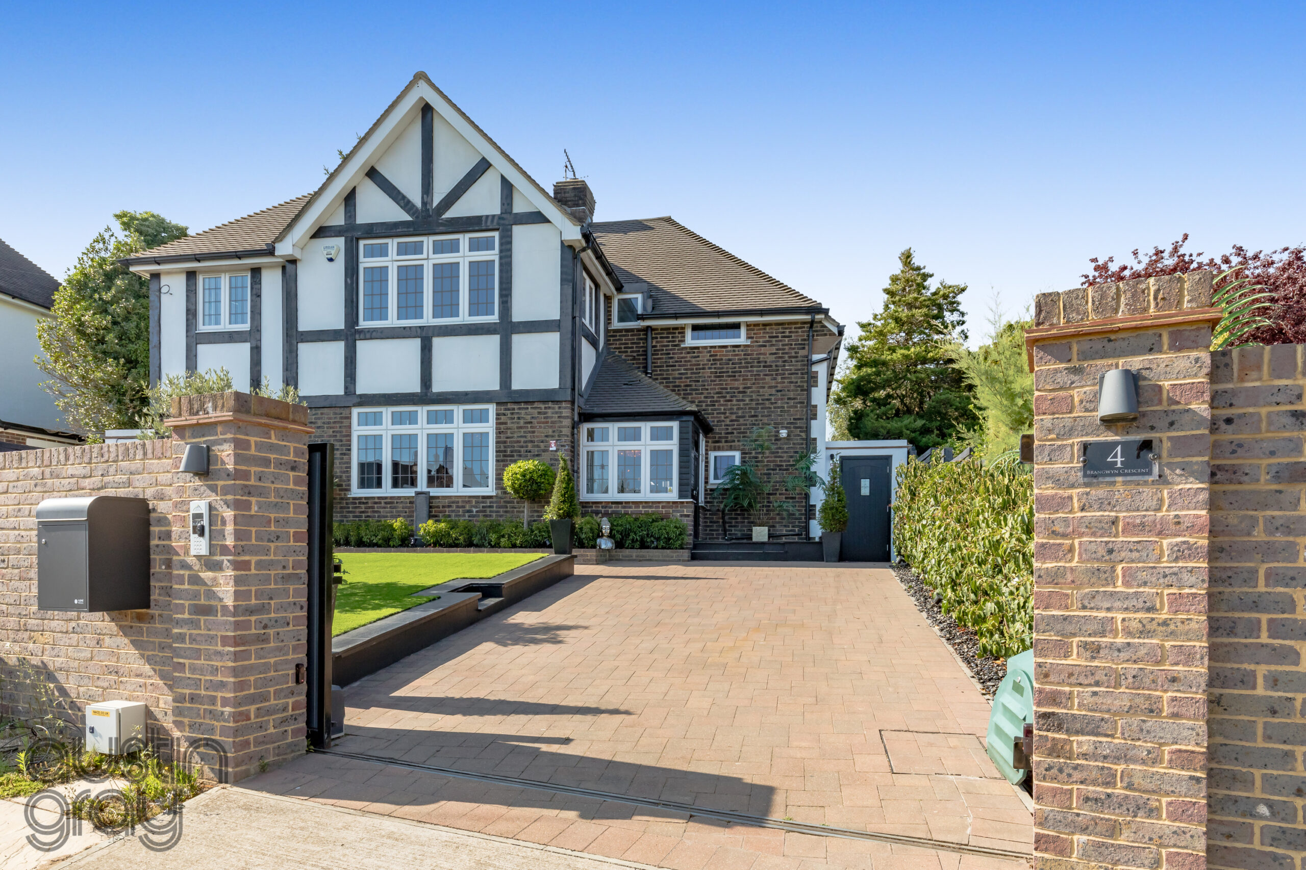 Brangwyn-Crescent-4-49-scaled-1.jpeg